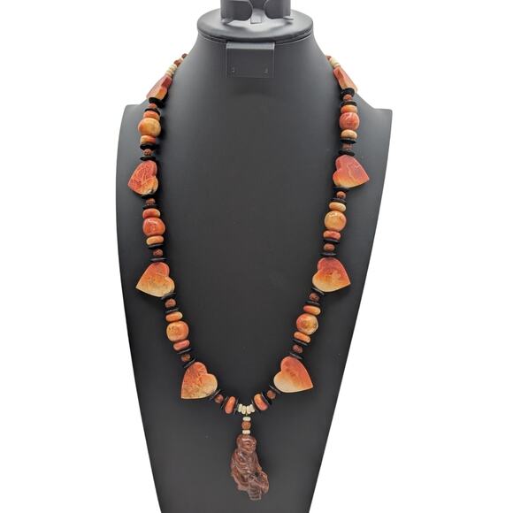 Vintage Apple Sponge Coral Heart Bead Netsuke Man Beating Drum Pendant Necklace - Picture 10 of 14